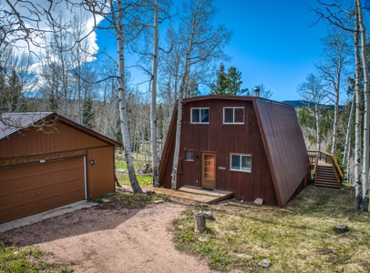 Charming, well-insulated home built with efficiency and coziness - image 1