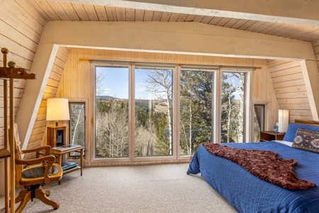 Charming, well-insulated home built with efficiency and coziness - image 15