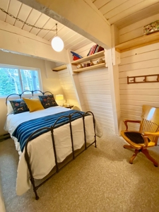 Charming, well-insulated home built with efficiency and coziness - image 35