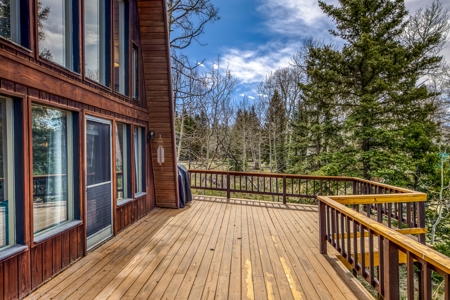 Charming, well-insulated home built with efficiency and coziness - image 18