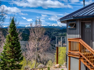 A Rare Find in Colorado - Views, Design, and Lifestyle All in One - image 5