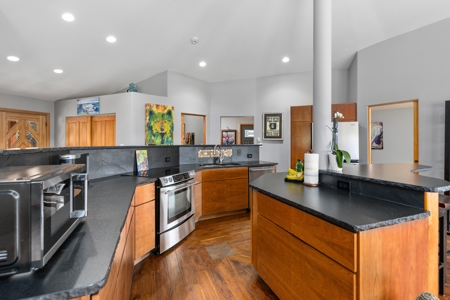 A Rare Find in Colorado - Views, Design, and Lifestyle All in One - image 25