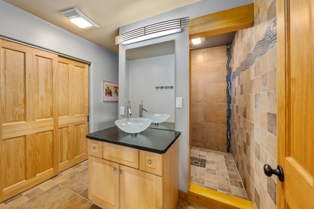 A Rare Find in Colorado - Views, Design, and Lifestyle All in One - image 46