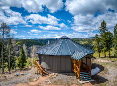 A Rare Find in Colorado - Views, Design, and Lifestyle All in One - image 4