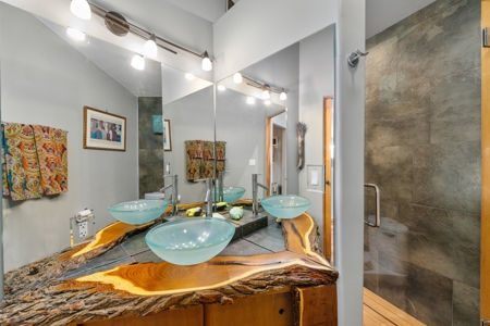 A Rare Find in Colorado - Views, Design, and Lifestyle All in One - image 28