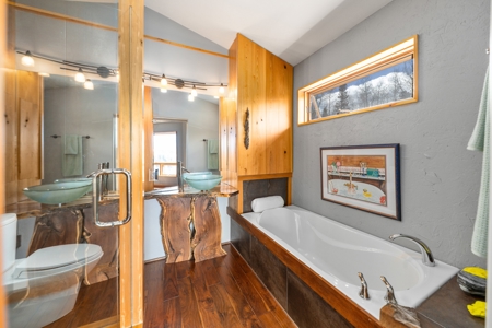A Rare Find in Colorado - Views, Design, and Lifestyle All in One - image 34