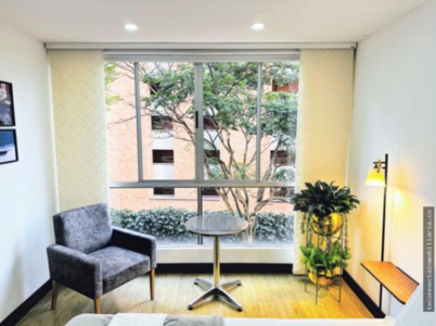 Stylish Furnished in a Prime Location: Ideal for Investors - image 1