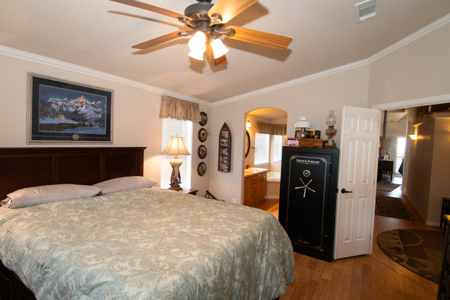 72-Acre Ranch in Saint Johns, Arizona for Sale - Off-Grid Living! - image 14