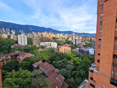 Penthouse ready to move in- Prime Location- Investment opportunit - image 11