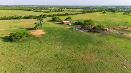 375 Acre Turnkey Cattle Ranch, Hunting & Development Potential - image 1