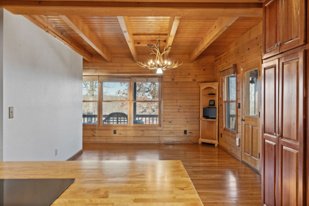 Stunning Log Home on 53 Private Acres – Nunnelly, TN - image 19