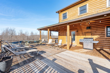 Stunning Log Home on 53 Private Acres – Nunnelly, TN - image 9