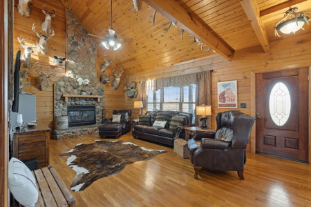 Stunning Log Home on 53 Private Acres – Nunnelly, TN - image 22