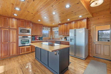 Stunning Log Home on 53 Private Acres – Nunnelly, TN - image 15