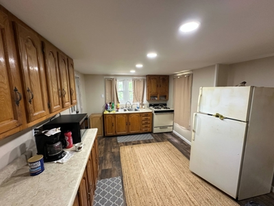 Starter Home in Albany, Kentucky - image 17