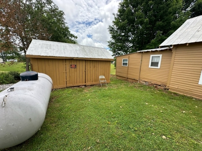 Starter Home in Albany, Kentucky - image 8