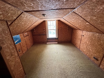 Starter Home in Albany, Kentucky - image 22