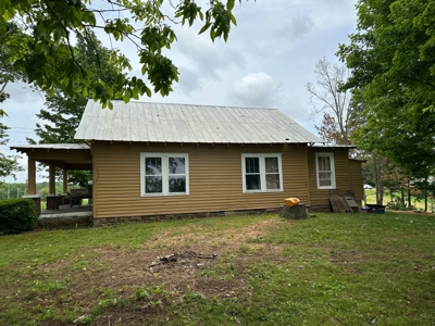 Starter Home in Albany, Kentucky - image 5