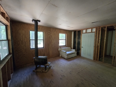 Off-Grid Cabin Adjoining National Forest - image 13