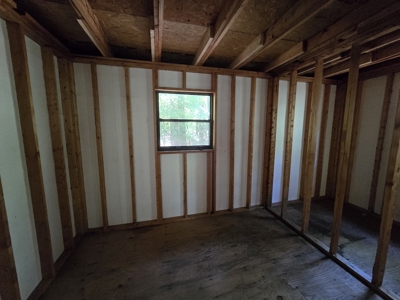 Off-Grid Cabin Adjoining National Forest - image 15