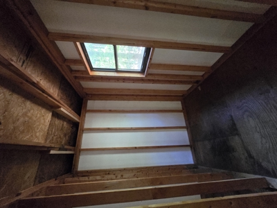 Off-Grid Cabin Adjoining National Forest - image 17