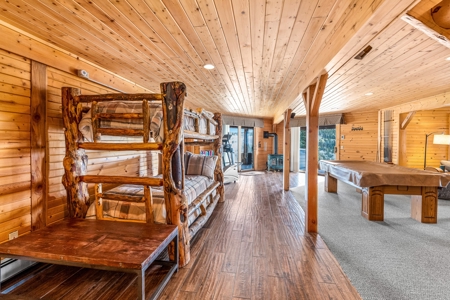 Luxury Custom Log Cabin for Sale in Arrowhead Subdivision - image 38