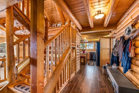Luxury Custom Log Cabin for Sale in Arrowhead Subdivision - image 26