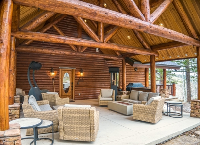 Luxury Custom Log Cabin for Sale in Arrowhead Subdivision - image 3