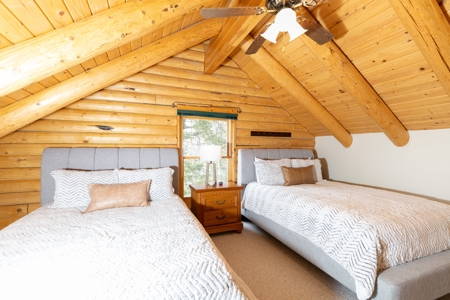 Luxury Custom Log Cabin for Sale in Arrowhead Subdivision - image 35