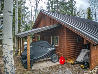 Luxury Custom Log Cabin for Sale in Arrowhead Subdivision - image 16