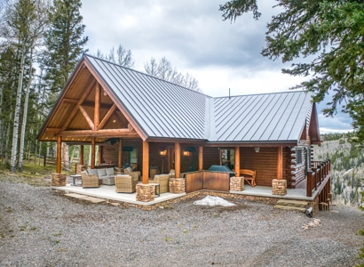 Luxury Custom Log Cabin for Sale in Arrowhead Subdivision - image 4