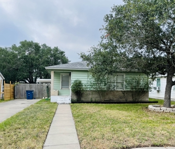 Home in nice neighborhood with investment opportunity - image 2