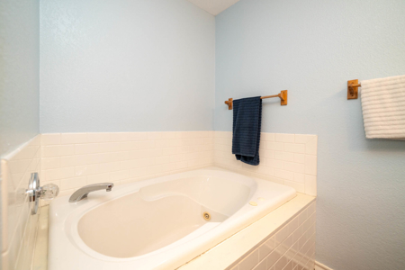 East Texas Country Home on 14 Acres – 3 Bed, 2.5 Bath with Guest - image 29