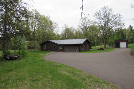 2 Bedroom Country Home on 2.5 Acres For Sale in Moose Lake MN - image 1