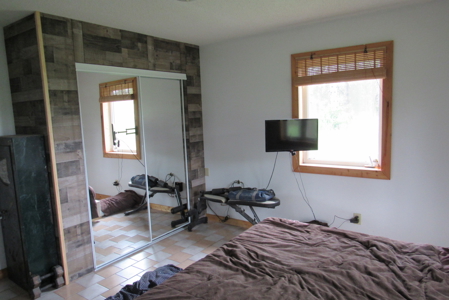 2 Bedroom Country Home on 2.5 Acres For Sale in Moose Lake MN - image 13