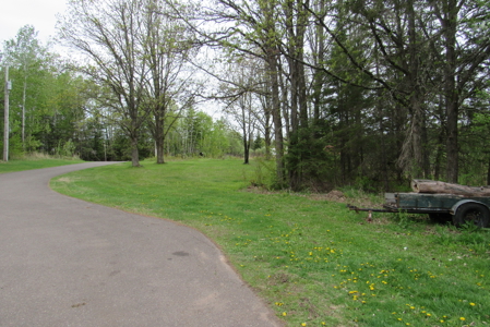 2 Bedroom Country Home on 2.5 Acres For Sale in Moose Lake MN - image 29