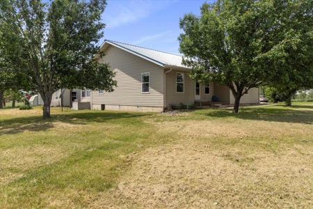 Modern Country Home on 33.8 Acres with Solar & Shop - image 30