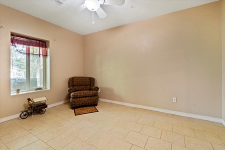 Stunning 3-Bed Home on 20 Wooded Acres Near Gainesville - image 25