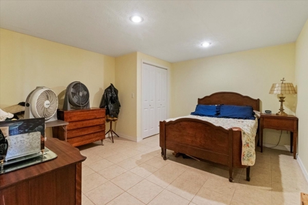 Stunning 3-Bed Home on 20 Wooded Acres Near Gainesville - image 23