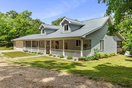 Stunning 3-Bed Home on 20 Wooded Acres Near Gainesville - image 1
