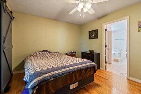 Stunning 3-Bed Home on 20 Wooded Acres Near Gainesville - image 11