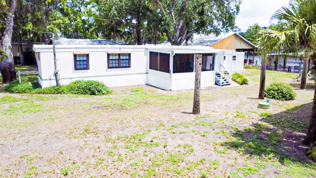 Home on Fresh Water Canal in Suwannee, FL - image 3