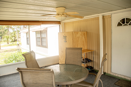 Home on Fresh Water Canal in Suwannee, FL - image 8