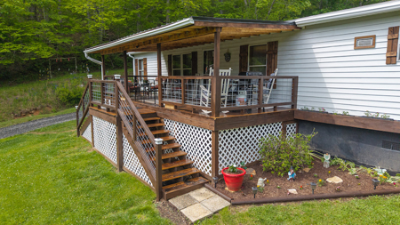 ** PENDING ** Doublewide for Sale in Lansing NC - image 4