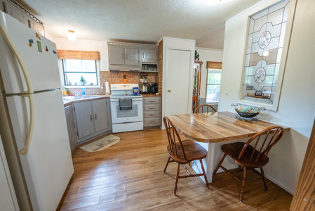 ** PENDING ** Doublewide for Sale in Lansing NC - image 25