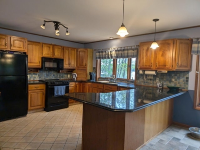 Lakefront Home Northern Michigan on Avery Lake Lewiston MI - image 4