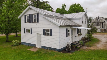 Country Farm House For Sale in Waupaca County - image 50