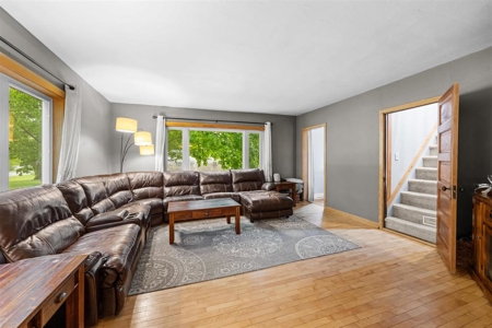 Country Farm House For Sale in Waupaca County - image 32