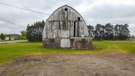 Country Farm House For Sale in Waupaca County - image 3