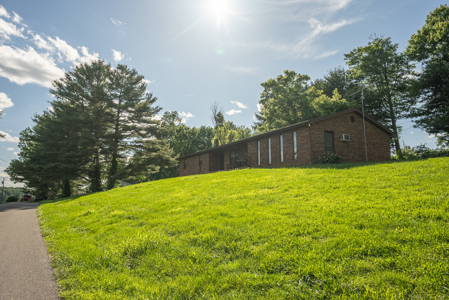 East Tennessee Opportunity: Brick Rancher with Mountain Views - image 41